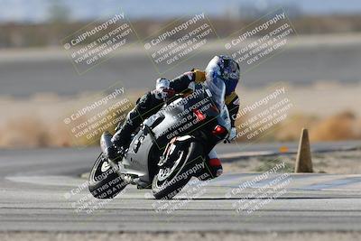 media/Nov-16-2025-Race Pace (Sun) [[8c5fa54630]]/Non Verified Riders (1st 20 Minutes)/1-Turn 14 (10am)/